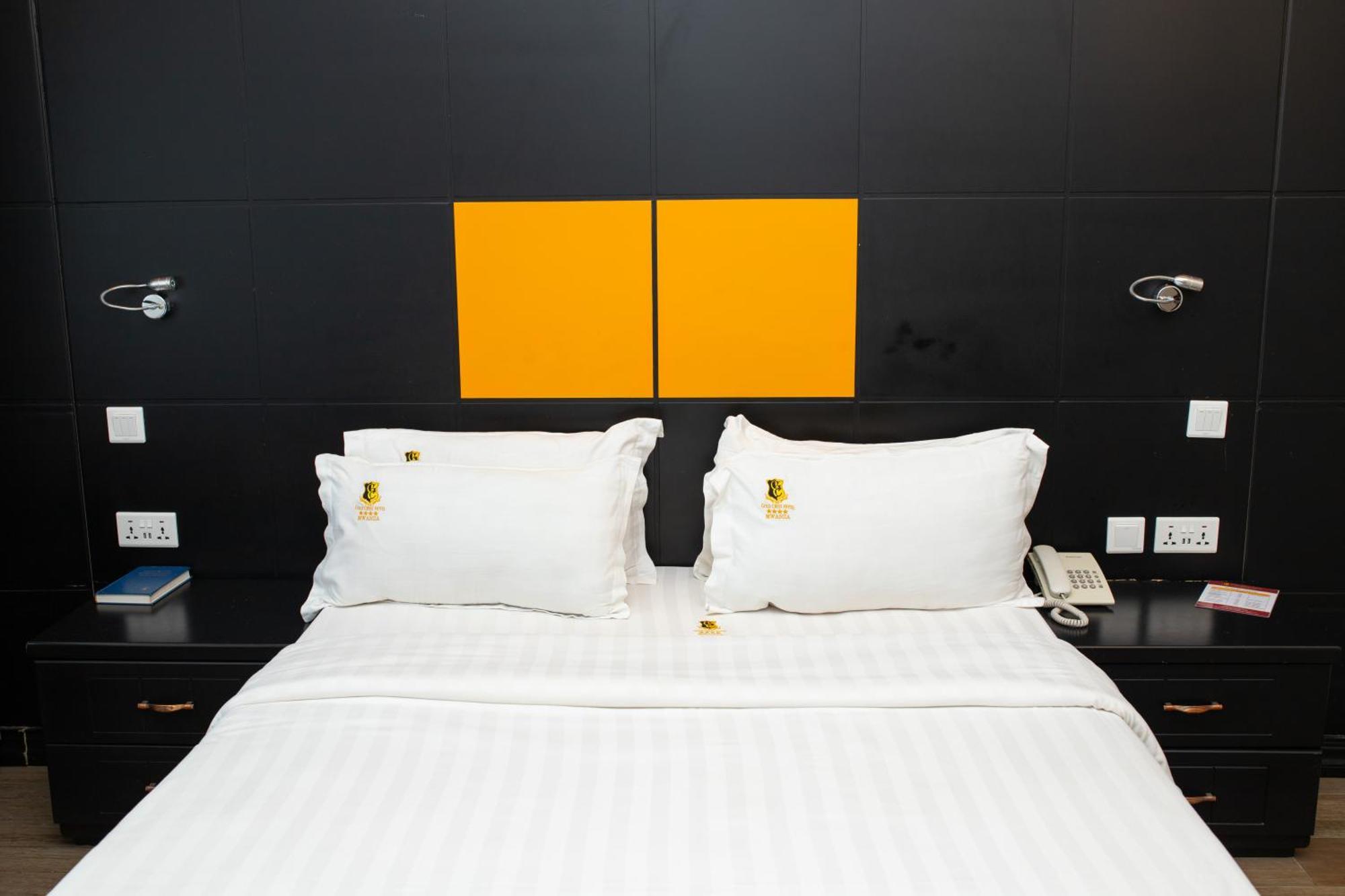 فندق Gold Crest 4*